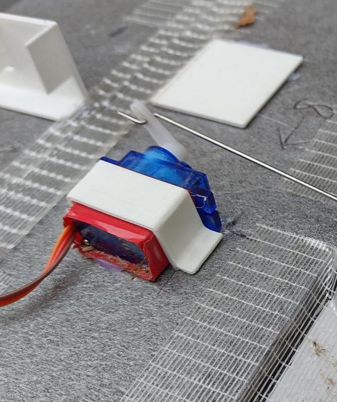 Servo clamp for 9-14g servos - direct mount for 6mm foam.