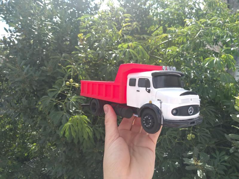 mercedes benz 1518 dump truck