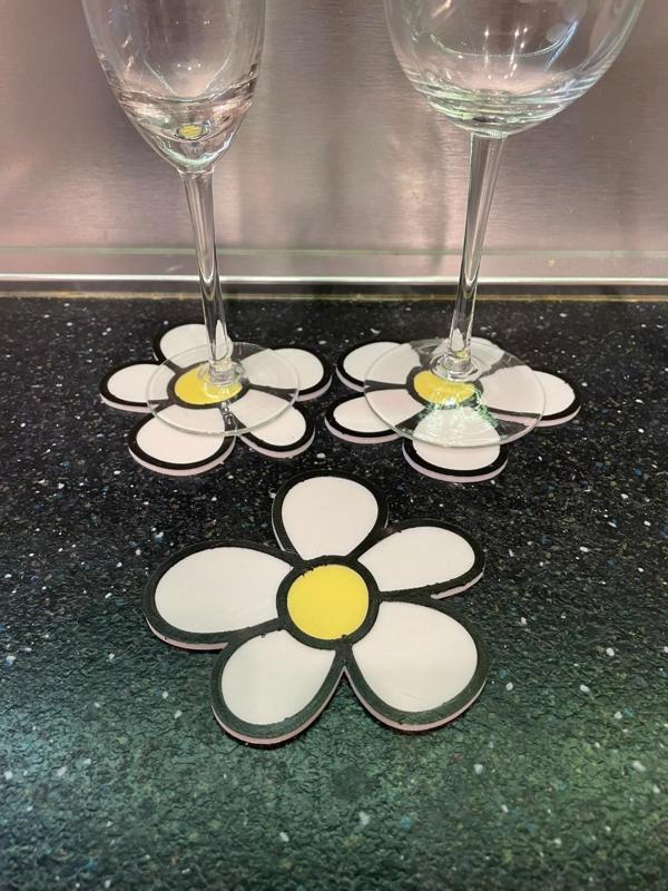 Beautiful Daisy Coaster