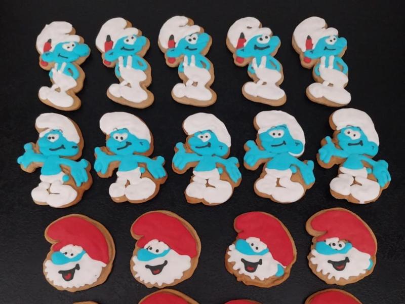 Cookie cutter Smurf 