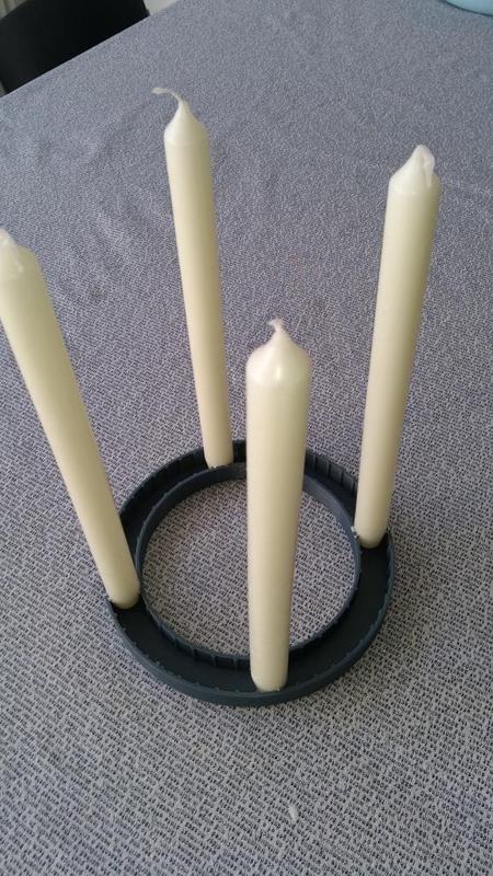 Circular candle holder