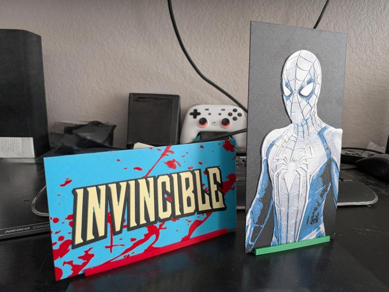 Minimalist Hueforge display Stand with 5° Tilt