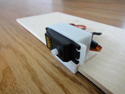 Yazzo Servo Front Shelf Mount