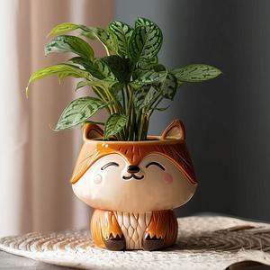 Fox Pot: A Beautiful Planter for Your Flowers