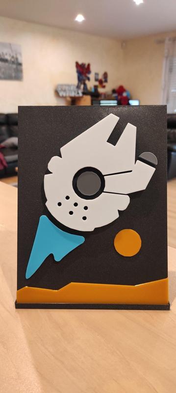 Millennium Falcon with stand - 5 colors (Planet Star Wars)