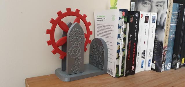 gear bookend