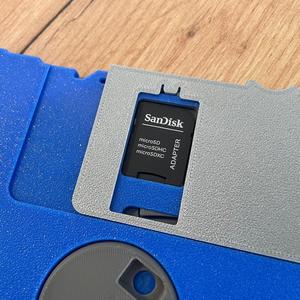 Retro Floppy Disk SD Cards Organizer – Holds 10 Cards