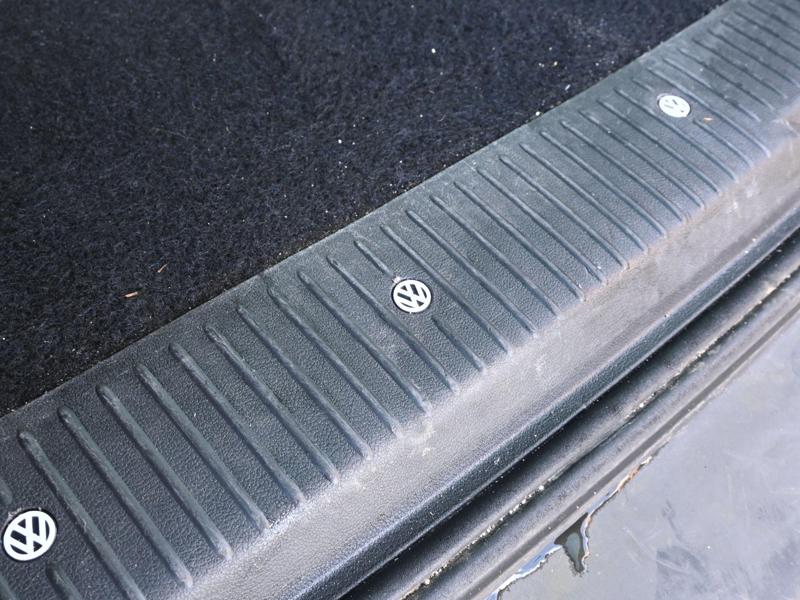 VW Transporter T5 T5.1 T6 Tailgate Trim Cap Set | Threshold Screw Cap