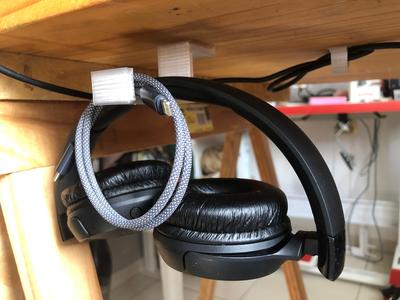 headphone holder under the table