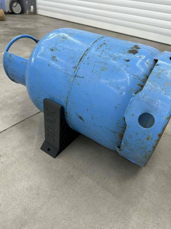 gas bottle holder for car