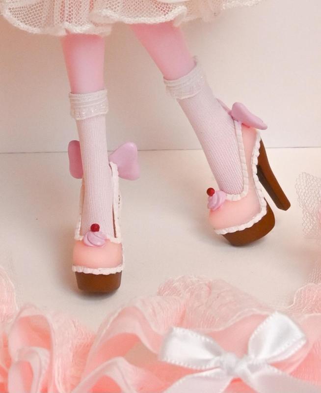 Monster high cute icecream shoes 2 versions