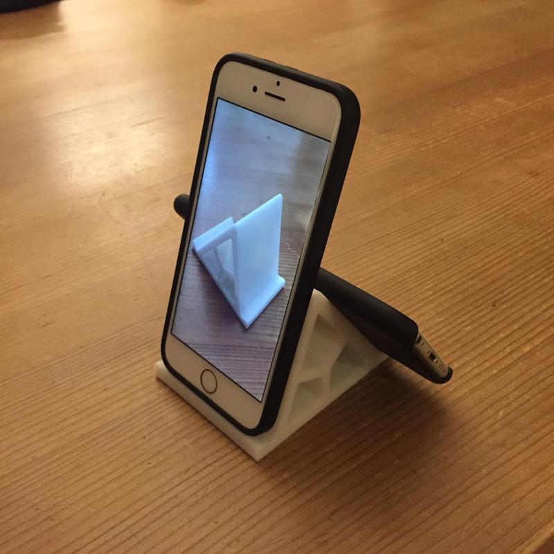 Universal smartphone holder