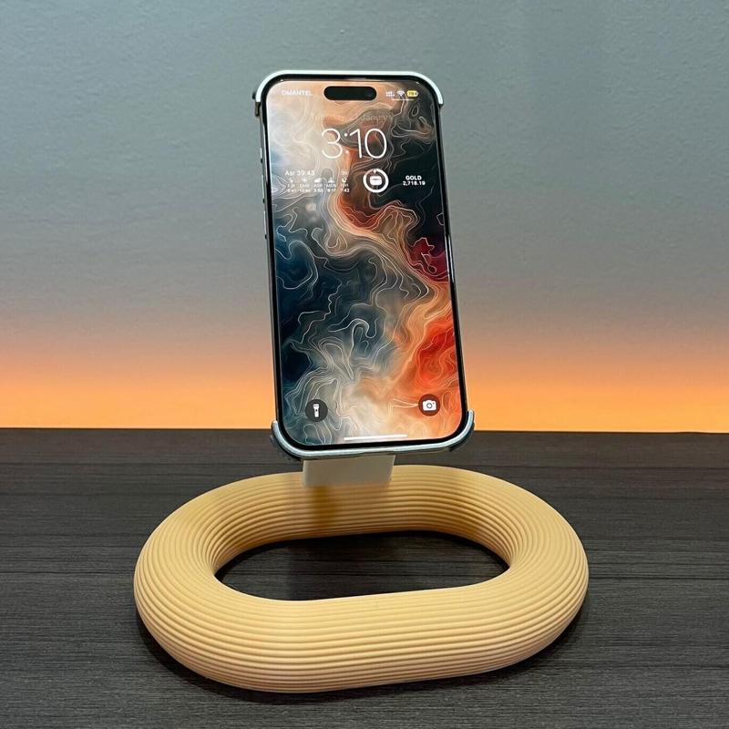 Aura iPhone Magsafe Charging Dock