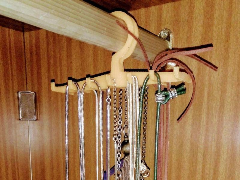 Necklace hanger