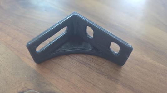 Dishwasher mounting bracket
