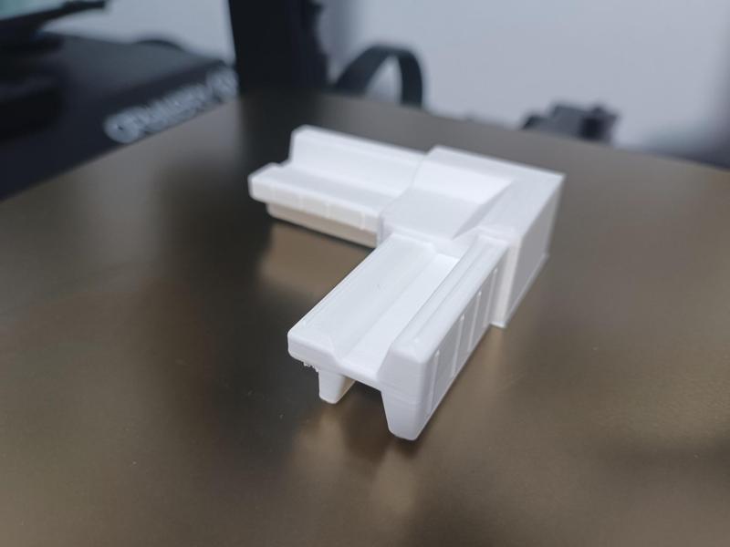 Old aluminium L profile window screen corner 