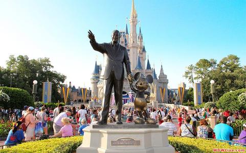 Walt Disney "Partners" Statue