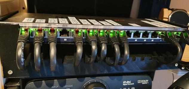 Netgear GS116E Holder
