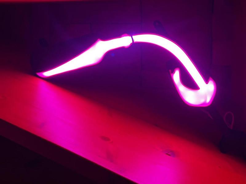 Wine Pouring Lamp – LED Decorative Bottle Light