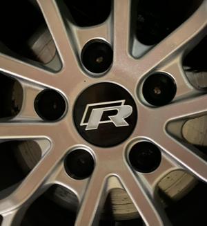 R-line wheel cap