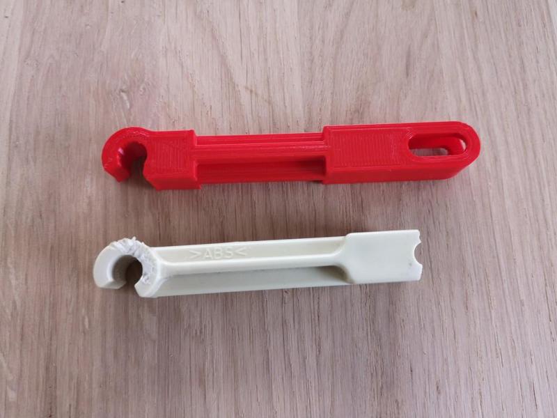 Caravan roof vent spring lever / Wohnwagen Dachhauben Federhebel