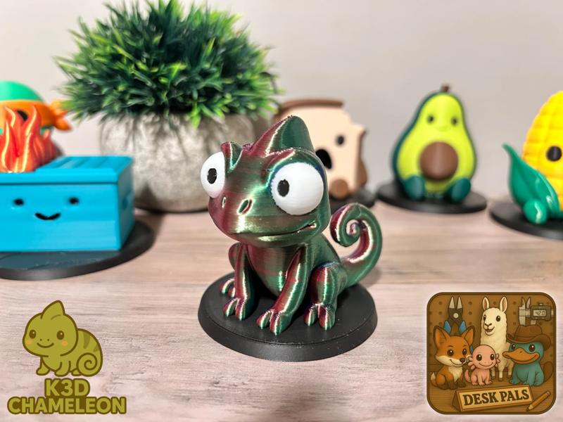 Chameleon Desk Pal