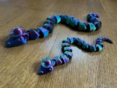 Articulated snake with a cowboy hat (NOT MY CREATION)