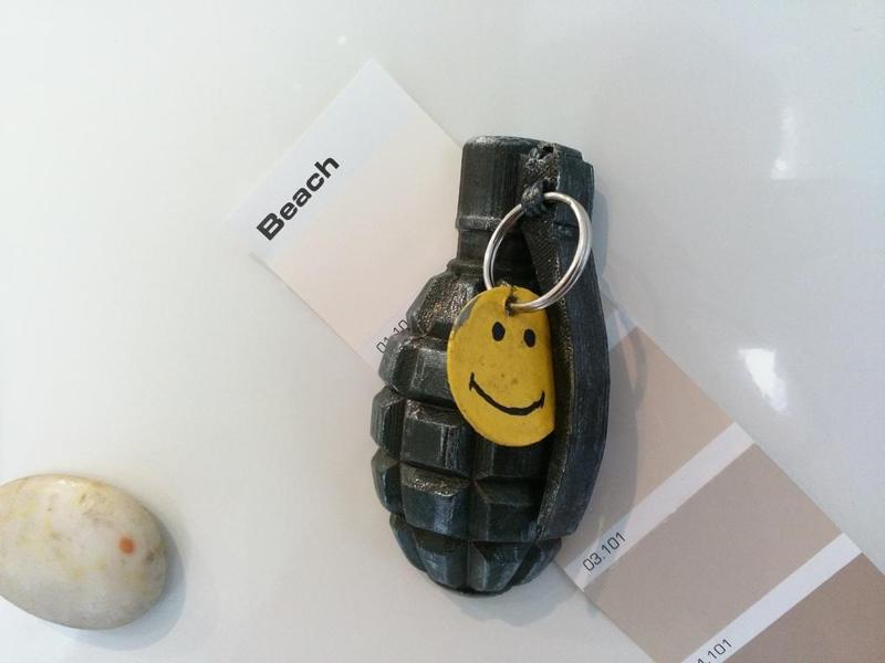 Fridge magnet grenade Bad Company