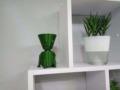 sitting/smiling flowerpot