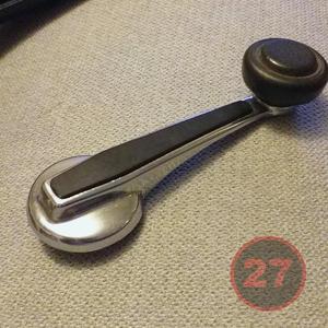 Manija alza cristales / levantavidrio / Window crank - Ford Taunus / Cortina