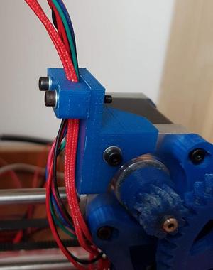 Prusa cable holder for extruder