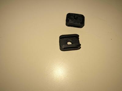 Velcro or Ziptie clip (for cable organization)
