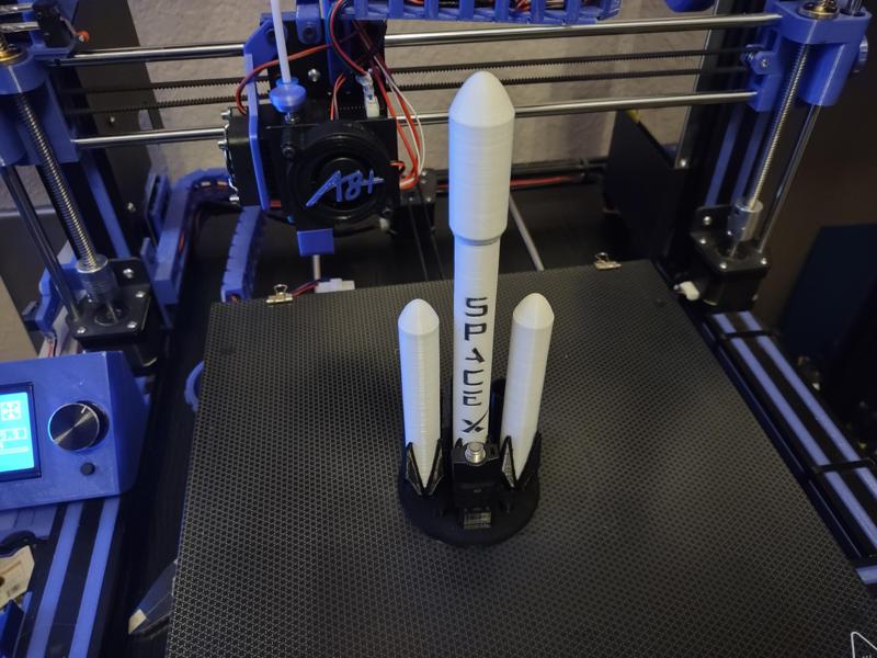 SpaceX Falcon Heavy Vape Pen Stand