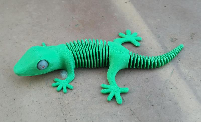 Super flexy gecko (colored eyes remix) - Updated