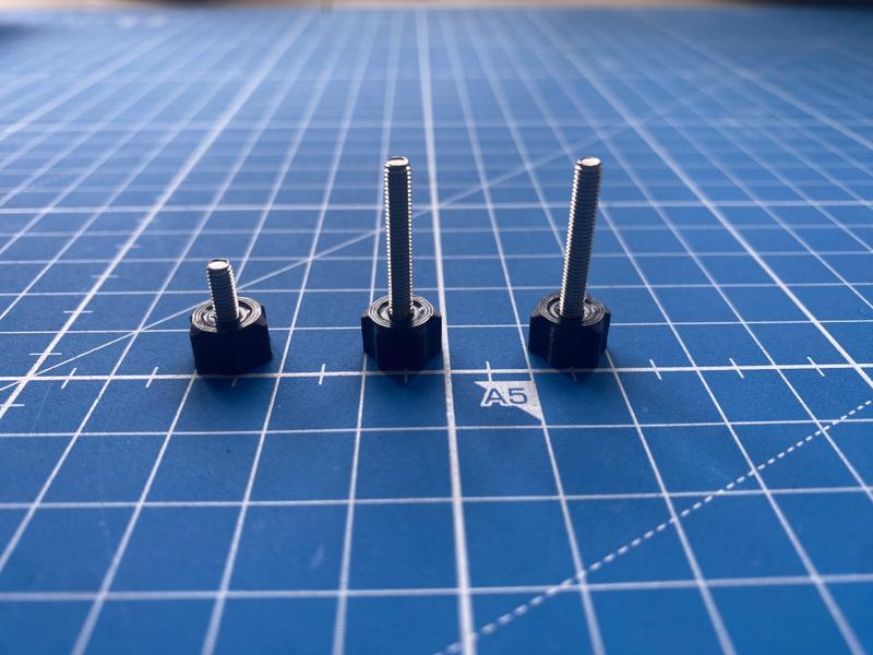 Cap head thumb screws