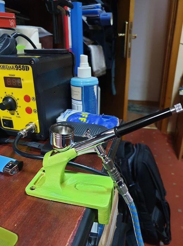 Airbrush support