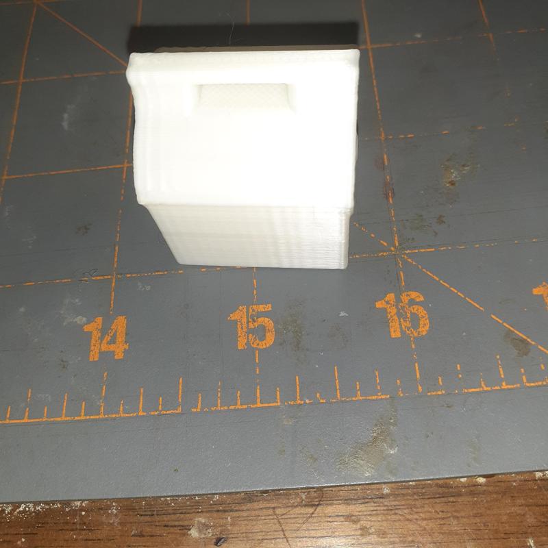 1/10 Scale Lunchbox