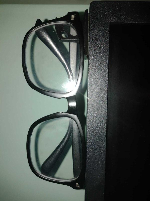 Mini Support for Glasses