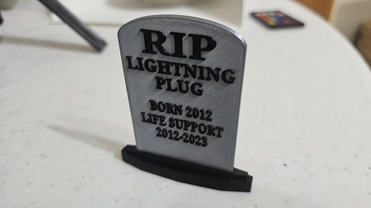iPhone 15 usb-c - retire the lightning!