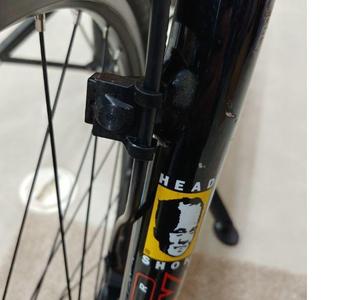 front hydraulic hose mount
