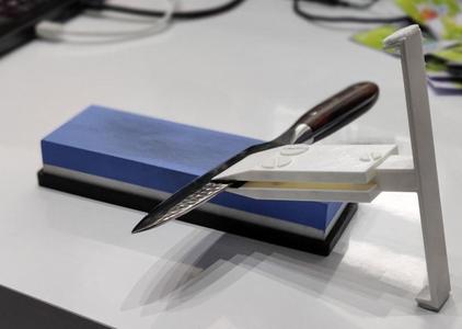 Knife sharpening angle helper for whetstone - all parts printed