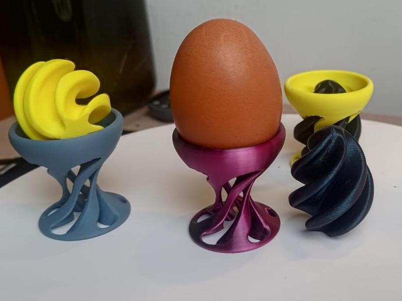 Passthrough easter egg-cup