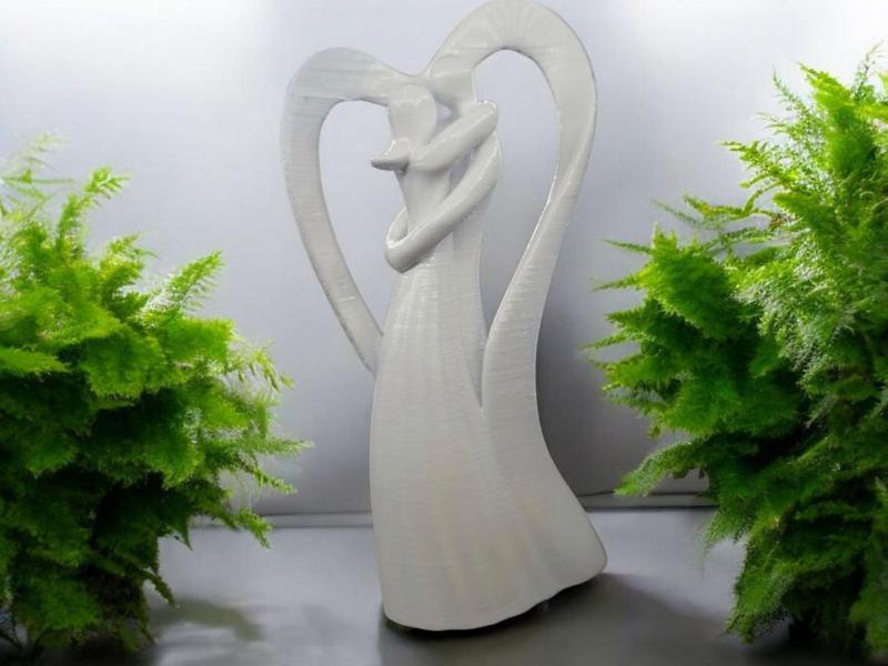 statue couple in love