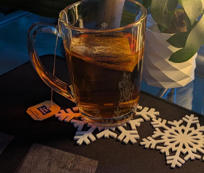 Asymmetrical coaster