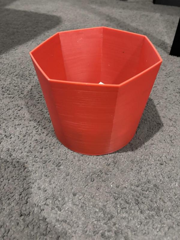 Simple Geometric Desk Bin