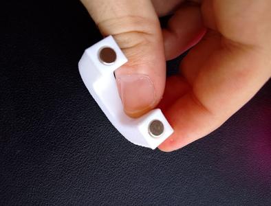 U pin with holes for 5x2 mm magnets