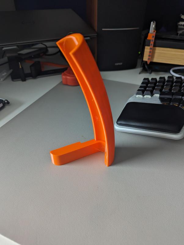 Bike tire hanger