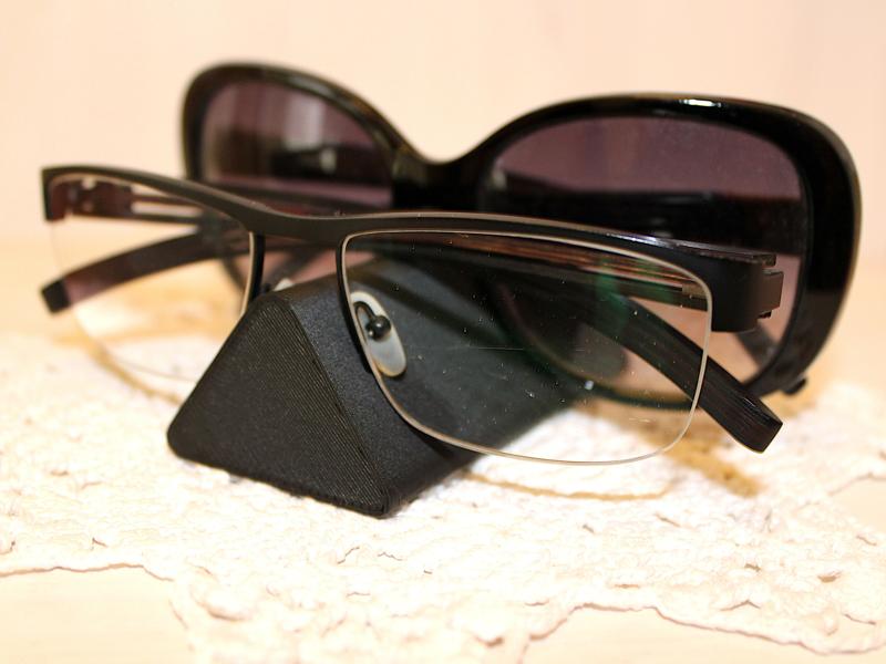 Double Glasses Stand / Dual Spectacles Holder
