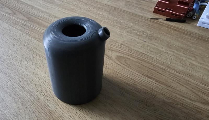 Mobiler Trinkbecher, unterwegs oder im Auto