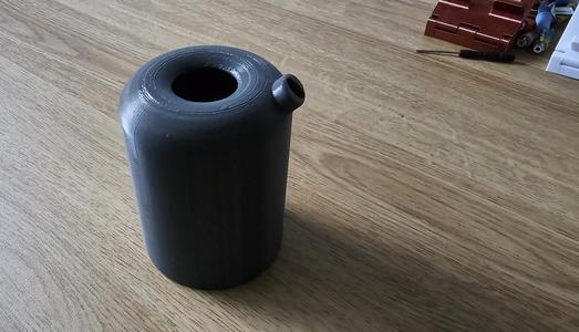 Mobiler Trinkbecher, unterwegs oder im Auto